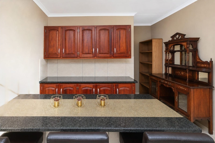 4 Bedroom Property for Sale in Safari Gardens North West